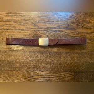 Gap Vintage Brown Leather Belt with Silver Buckle! Size 32